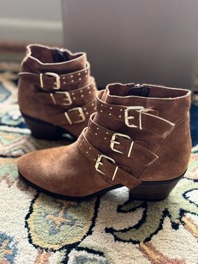 San Marina brown suede ankle booties with gold accents, size 38